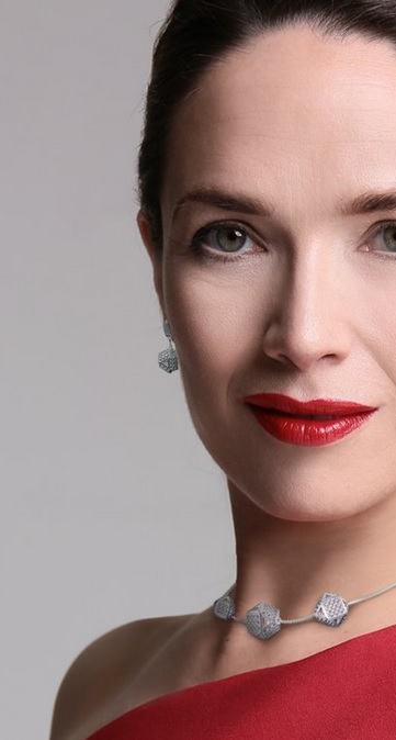 Klenoty Budín Zlatý náhrdelník velká Kostka - COUPLE v bílém zlatě s broušenými kubickými zirkony 585/1000 690034