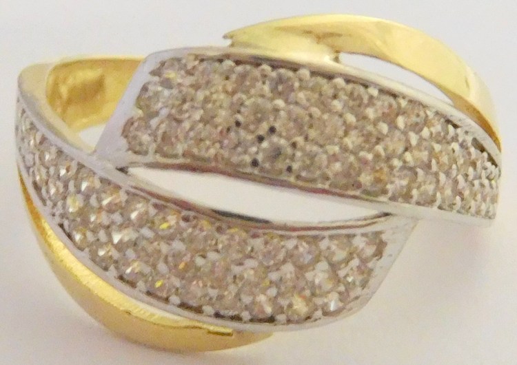 Klenoty Budín Zlatý dámský mohutný prsten se zirkony vel. 53 585/2,60gr HK1020