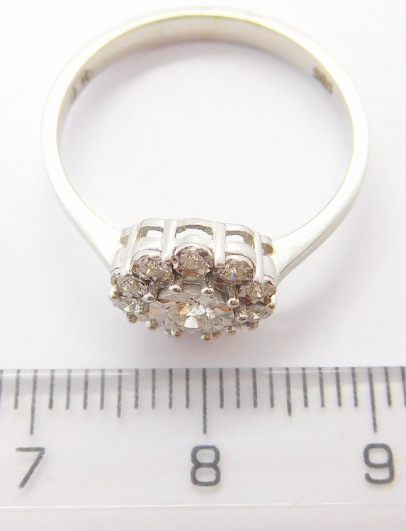 Klenoty Budín Mohutný masivní diamantový prsten z bílého zlata vel. 52 585/2,44gr HKD23