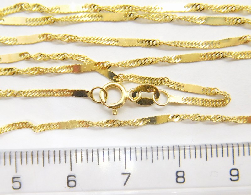Klenoty Budín Pevný přívěskový zlatý řetízek TWIST S DESTIČKOU 585/2,02gr 50cm HK6067