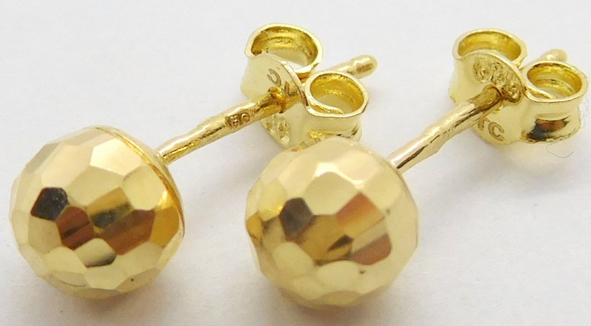 Klenoty Budín Dámské gravírované zlaté pecičky 585/1,20gr HK2096