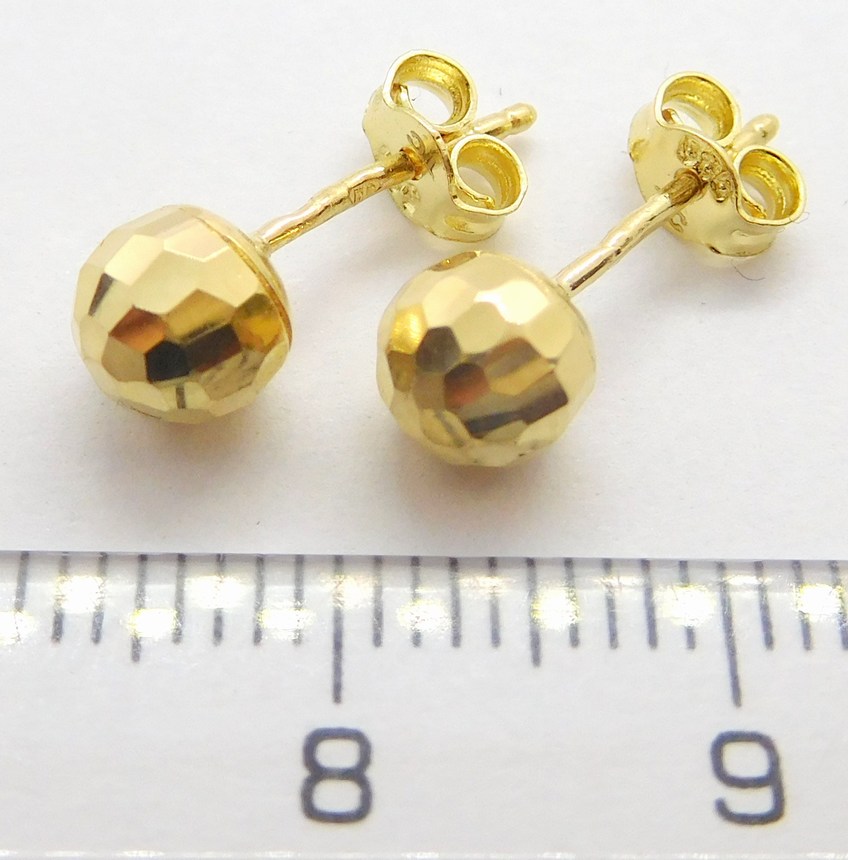 Klenoty Budín Dámské gravírované zlaté pecičky 585/1,20gr HK2096