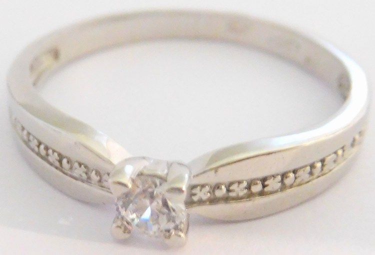 Klenoty Budín Zlatý zásnubní prsten z bílého zlata se zirkony 585/2,23gr vel. 50 H1054