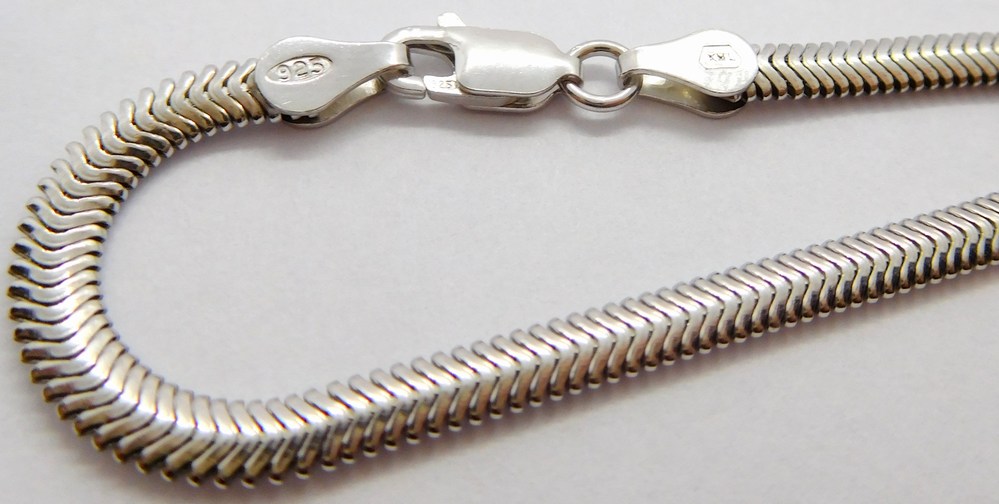 Klenoty Budín Dámský mohutný stříbrný rhodiovaný náramek HÁDĚ 18cm 925/1000 3,68gr 030562600017