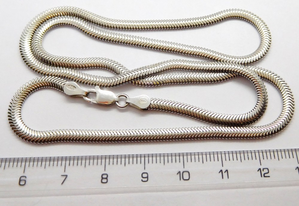 Klenoty Budín Dámský mohutný stříbrný rhodiovaný náramek HÁDĚ 18cm 925/1000 3,68gr 030562600017