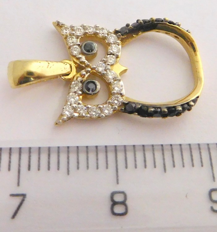 Klenoty Budín Zlatý přívěsek posetý zirkony a černými zirkony - sovička 585/1,59gr HK3118