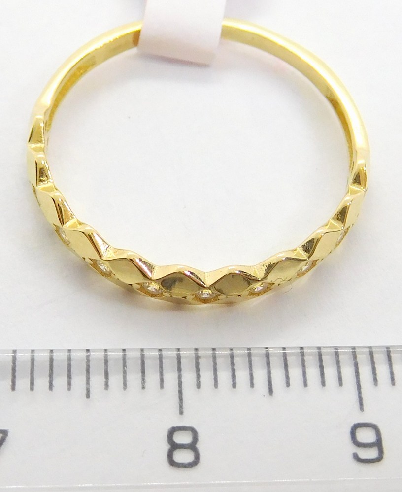 Klenoty Budín Dámský zlatý prsten ze žlutého zlata se zirkony po obvodu 585/1,45gr vel. 56 HK1133