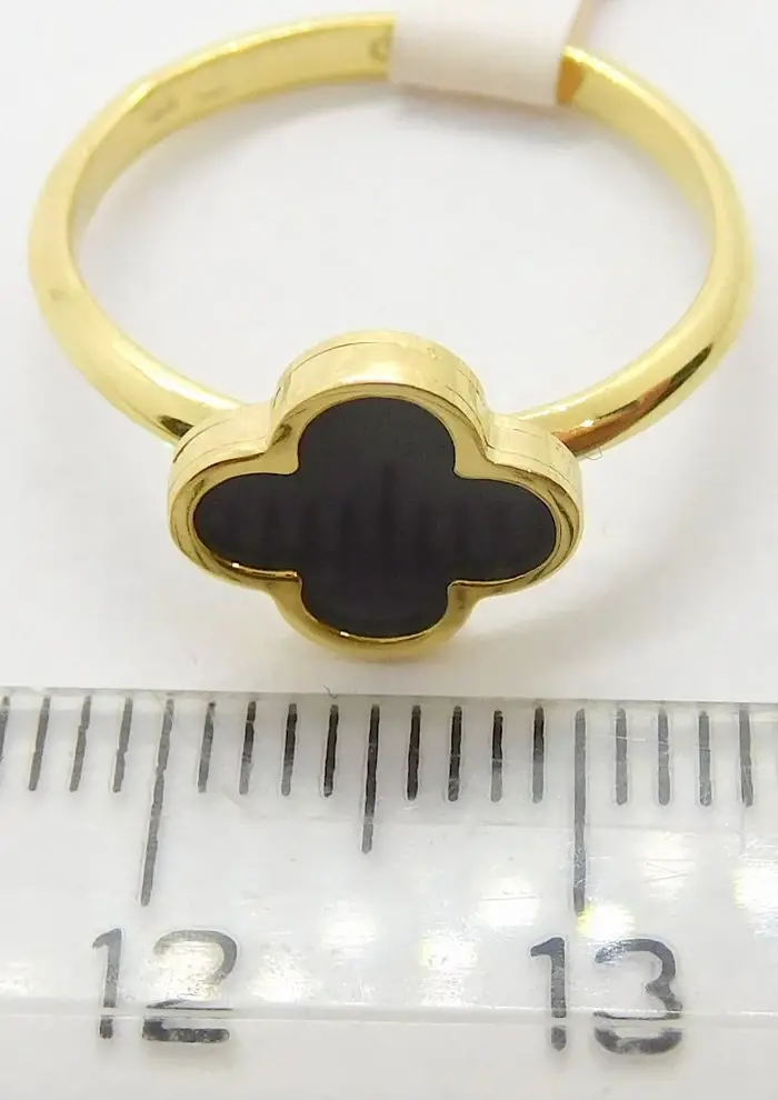 Klenoty Budín Dámský zlatý prsten ze žlutého zlata s černým smaltem čtyřlístek pro štěstí 585/1,82gr vel. 50 H1144