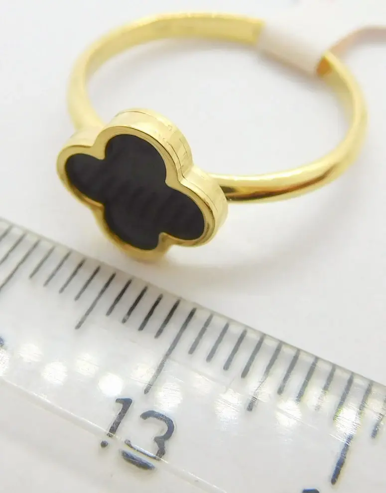 Klenoty Budín Dámský zlatý prsten ze žlutého zlata s černým smaltem čtyřlístek pro štěstí 585/1,82gr vel. 50 H1144