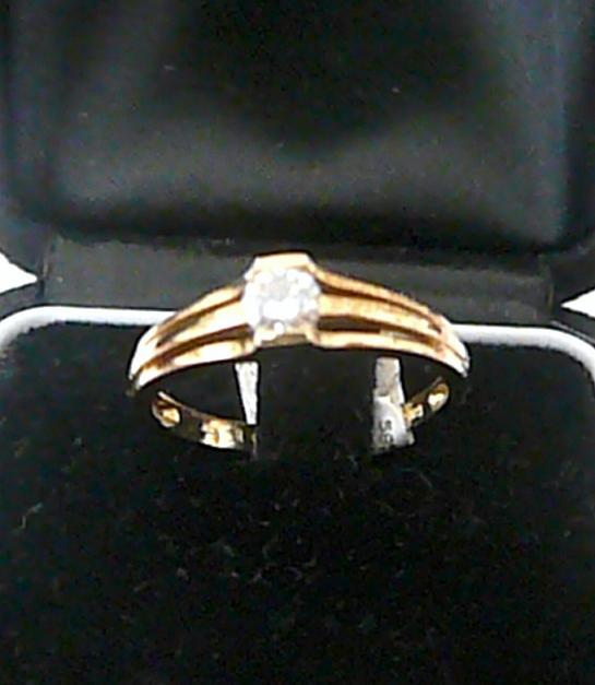 Klenoty Budín Zlatý zásnubní prstýnek s mohutným diamantem vel. 52 585/2,3 gr