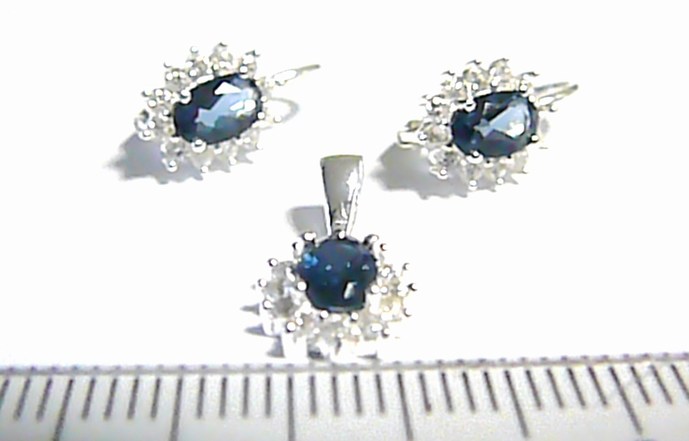 Rhodiovaná stříbrná souprava se zirkony a modrým safírem (Kate Middleton) A010