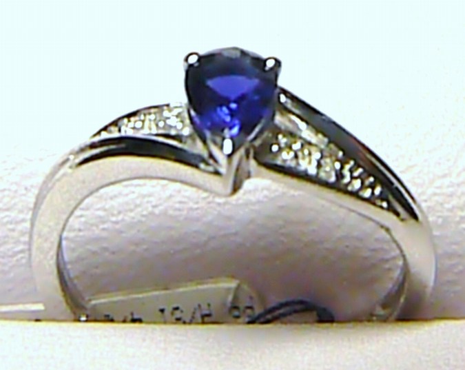 Klenoty Budín Diamantový prsten z bílého zlata s velkým modrým safírem 585/2,0 gr - safír 0,49ct