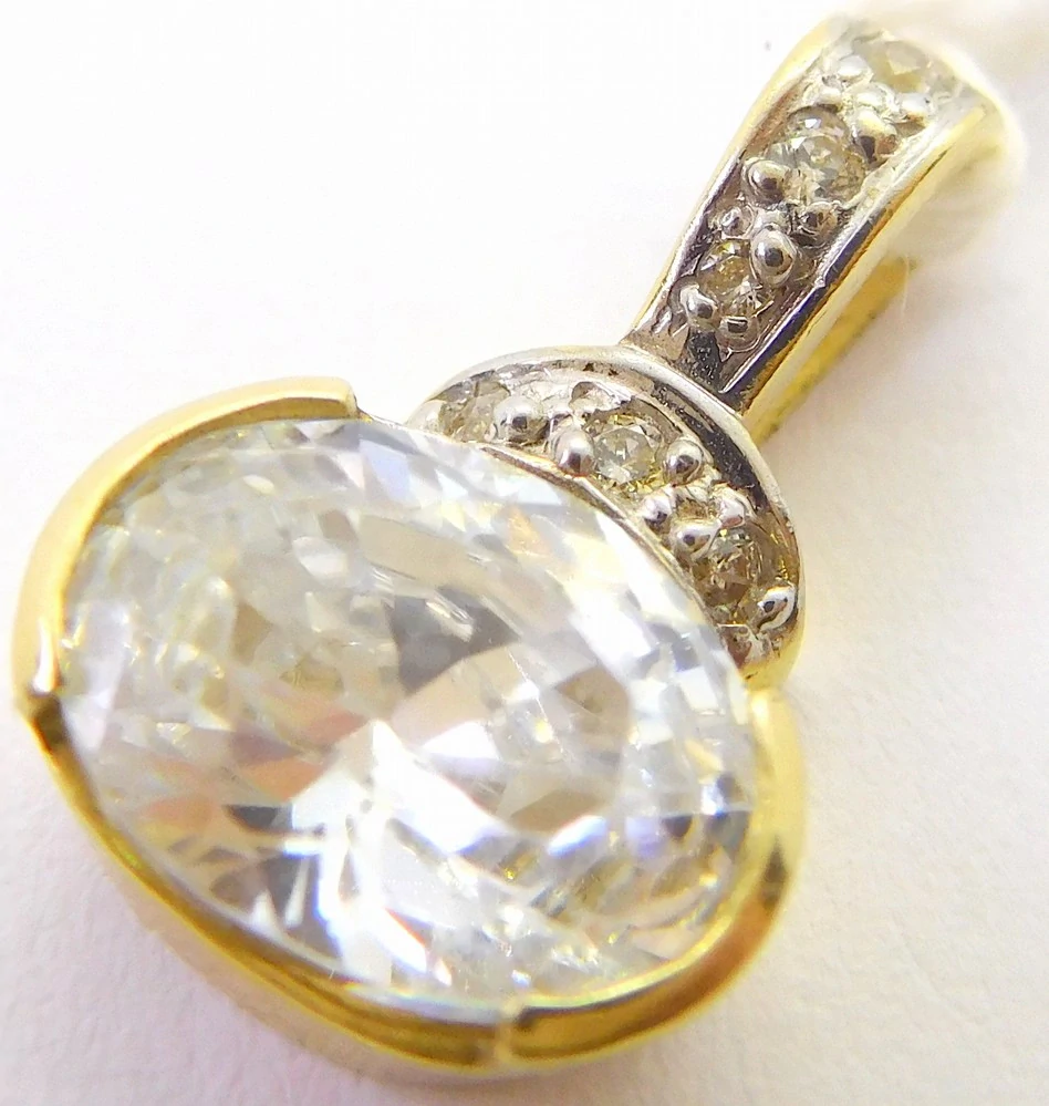 Klenoty Budín Dámský zlatý přívěsek se zirkony 585/1,14gr HK3264