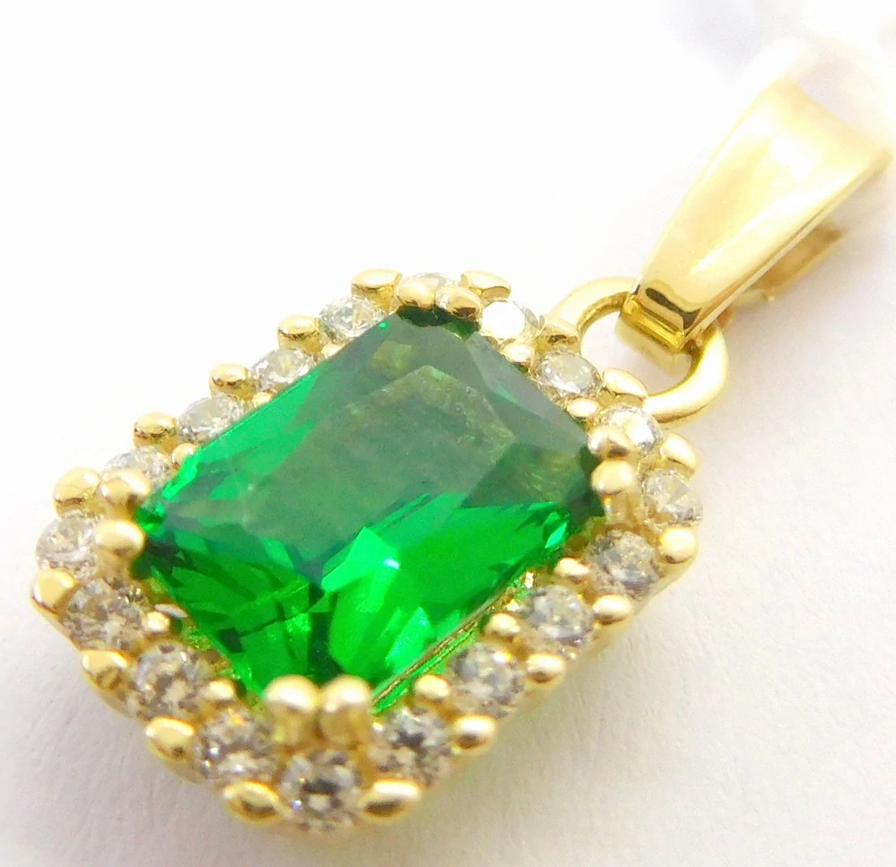 Klenoty Budín Dámský zlatý přívěsek se zirkony a velkým zeleným smaragdem 585/1,21gr HK3263