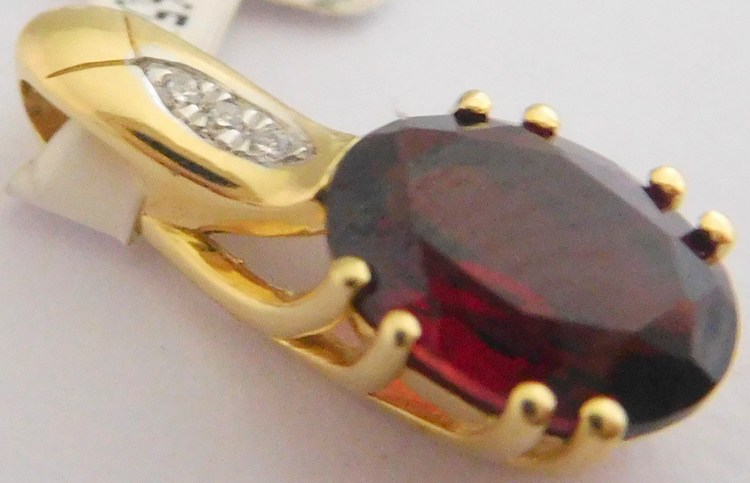 Zlatý diamantový přívěsek s diamantem a granátem 1,52CT 585/0,92gr 3820682