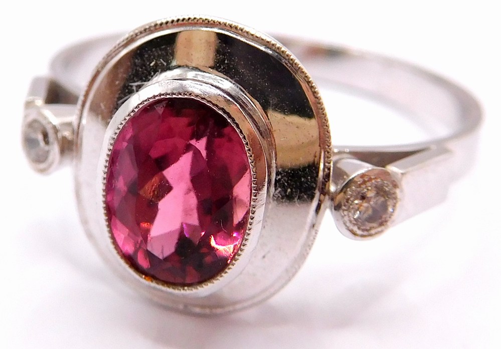 Klenoty Budín Diamantový prsten z bílého zlata s TURMALÍNEM (1,067ct) a přírodními DIAMANTY J-18630  SKLADEM