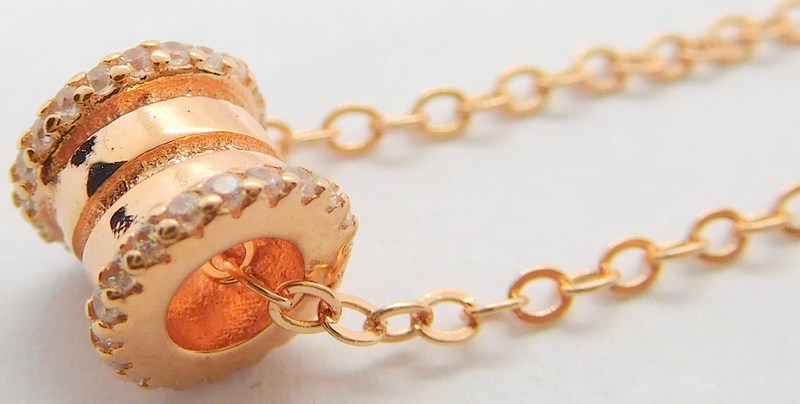 Klenoty Budín Dámský stříbrný růžový náhrdelník s pohyblivým přívěškem se zirkony 925/1000 42+5cm 031116800001