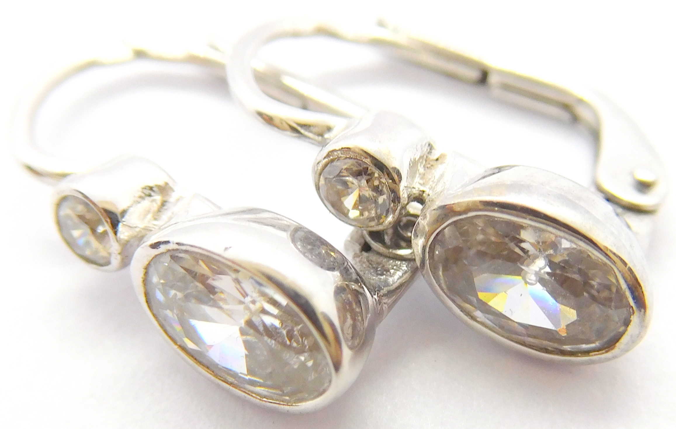 Klenoty Budín Zlaté náušnice z bílého zlata se zirkony 585/2,57gr 6880155