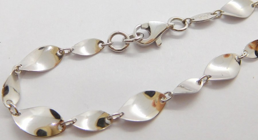 Klenoty Budín Dámský hladký pevný zlatý náramek z bílého zlata 585/2,50gr 18cm HK7006