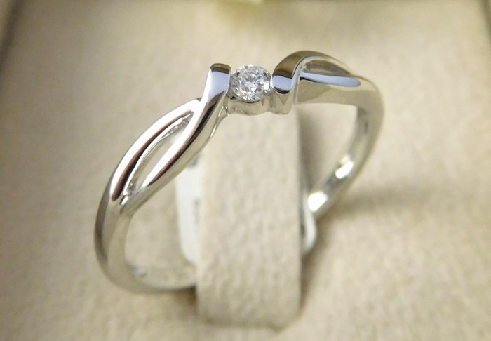 Zásnubní prsten s diamantem, bílé zlato 585/1,85gr vel. 56 3860703 SKLADEM