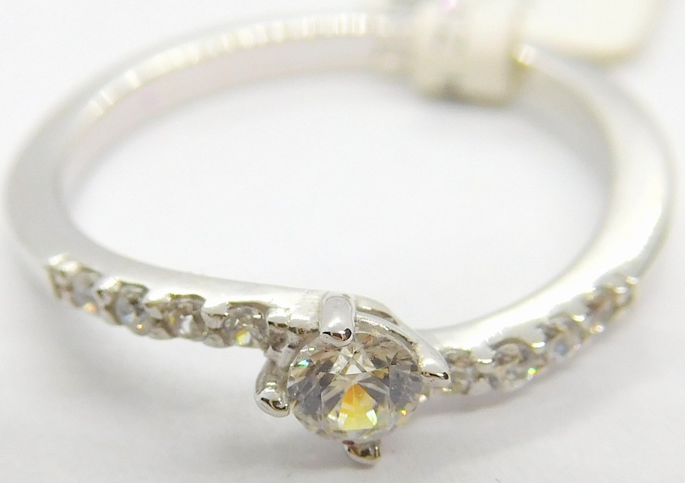 Klenoty Budín Zlatý zásnubní prsten z bílého zlata se zirkony 585/1,42gr vel. 47 6660304