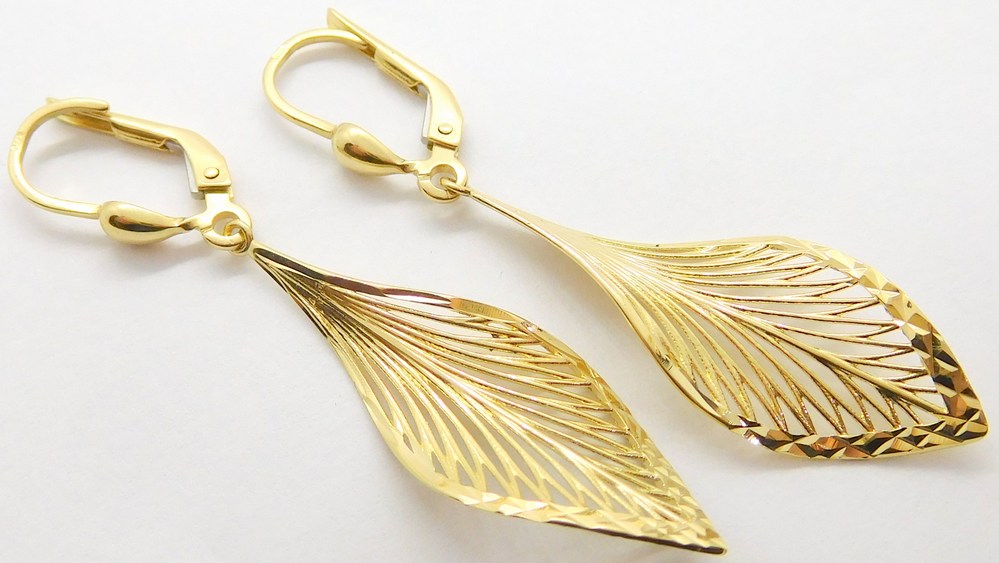 Klenoty Budín Dámské visací gravírované zlaté náušnice 585/2,96gr HK2203