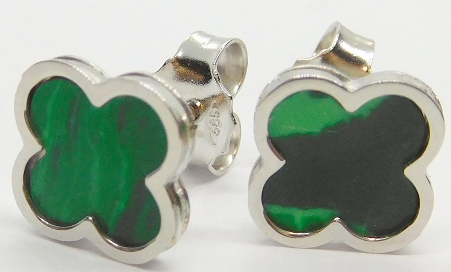 Klenoty Budín Dámské zlaté náušnice z bílého zlata se zeleným smaltem čtyřlístek 585/1,57gr HK2280