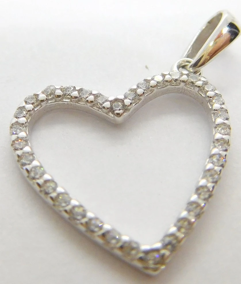 Klenoty Budín Dámský zlatý přívěsek srdce poseté zirkony 585/0,76gr HK3176
