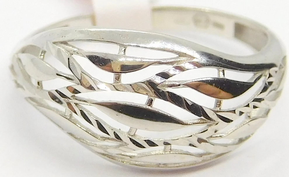 Klenoty Budín Dámský mohutný prsten z bílého zlata s gravírováním 585/1,98gr vel. 59 HK1147