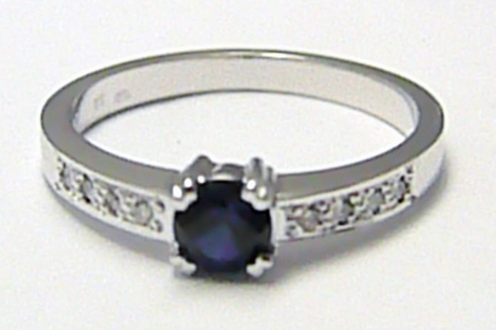 Klenoty Budín Diamantový zásnubní prsten s modrým safírem J-24579-14