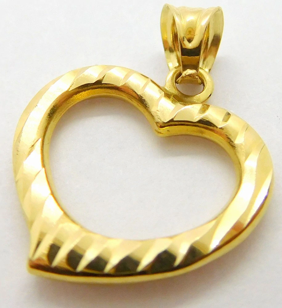 Klenoty Budín Dámský zlatý přívěsek - srdíčko s gravírováním 585/0,63gr HK3204