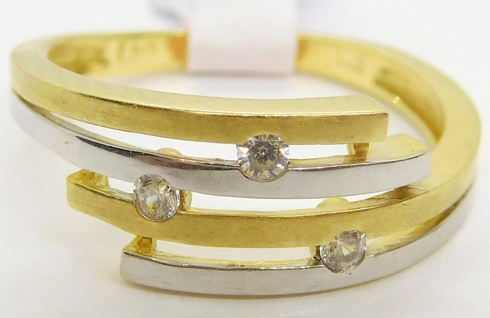 Klenoty Budín Mohutný dámský zlatý prsten se zirkony z bílého a žlutého zlata 585/2,16gr vel. 51 HK1185