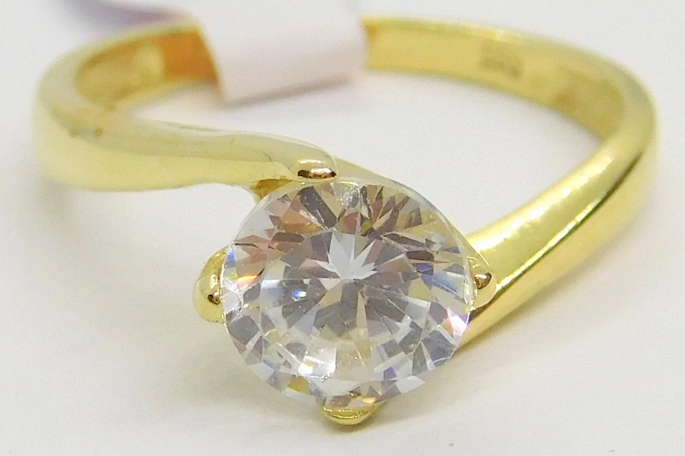 Klenoty Budín Zásnubní dámský zlatý prsten 585/2,15gr vel. 50 HK1231