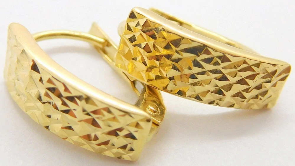 Klenoty Budín Dámské náušnice ze žlutého zlata s gravírováním 585/1,37gr HK2347