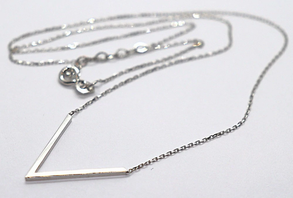 Klenoty Budín Dámský zlatý náhrdelník hladký trojúhelník z bílého zlata 585/1,70gr 45cm HK4073