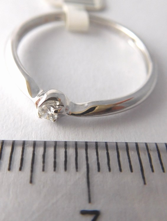 Klenoty Budín Zásnubní prsten z bílého zlata s jedním diamantem vel. 53 585/1,27gr 3861817