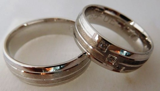 Exkluzivní zlaté snubní prsteny Couple 585/1000 65UE3M