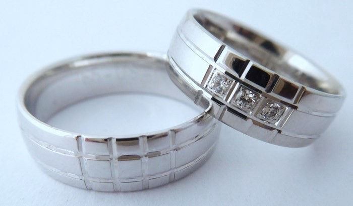 Exkluzivní zlaté snubní prsteny Couple 585/1000 s diamanty 65US1