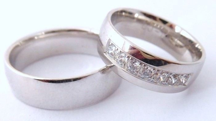 Exkluzivní zlaté snubní prsteny Couple 585/1000 s diamanty 65P1