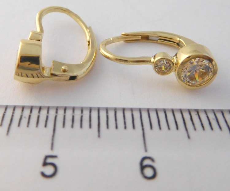 Klenoty Budín Dámské zlaté náušnice na klasické zapínání LUCKY 585/2,02gr HK2382