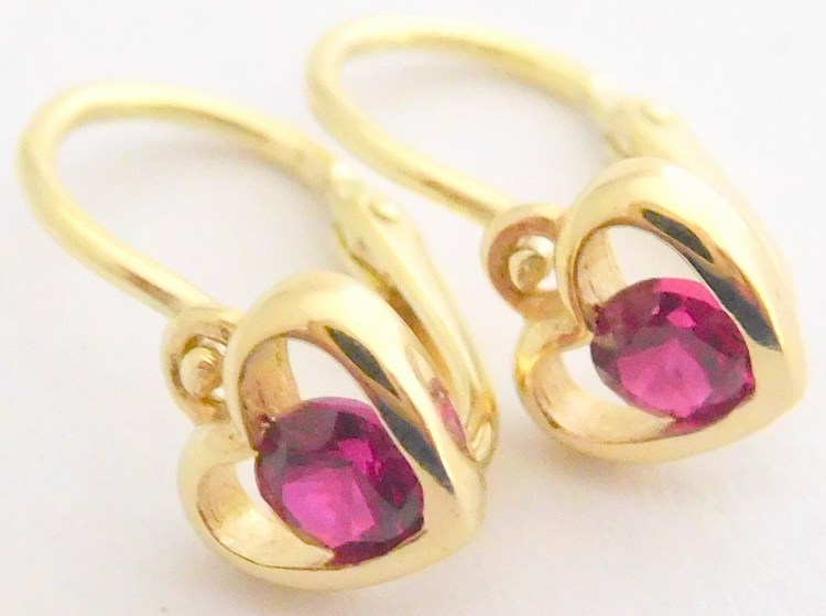 Klenoty Budín Zlaté dětské srdíčkové náušnice s červenými rubíny 585/1,05gr 4030003