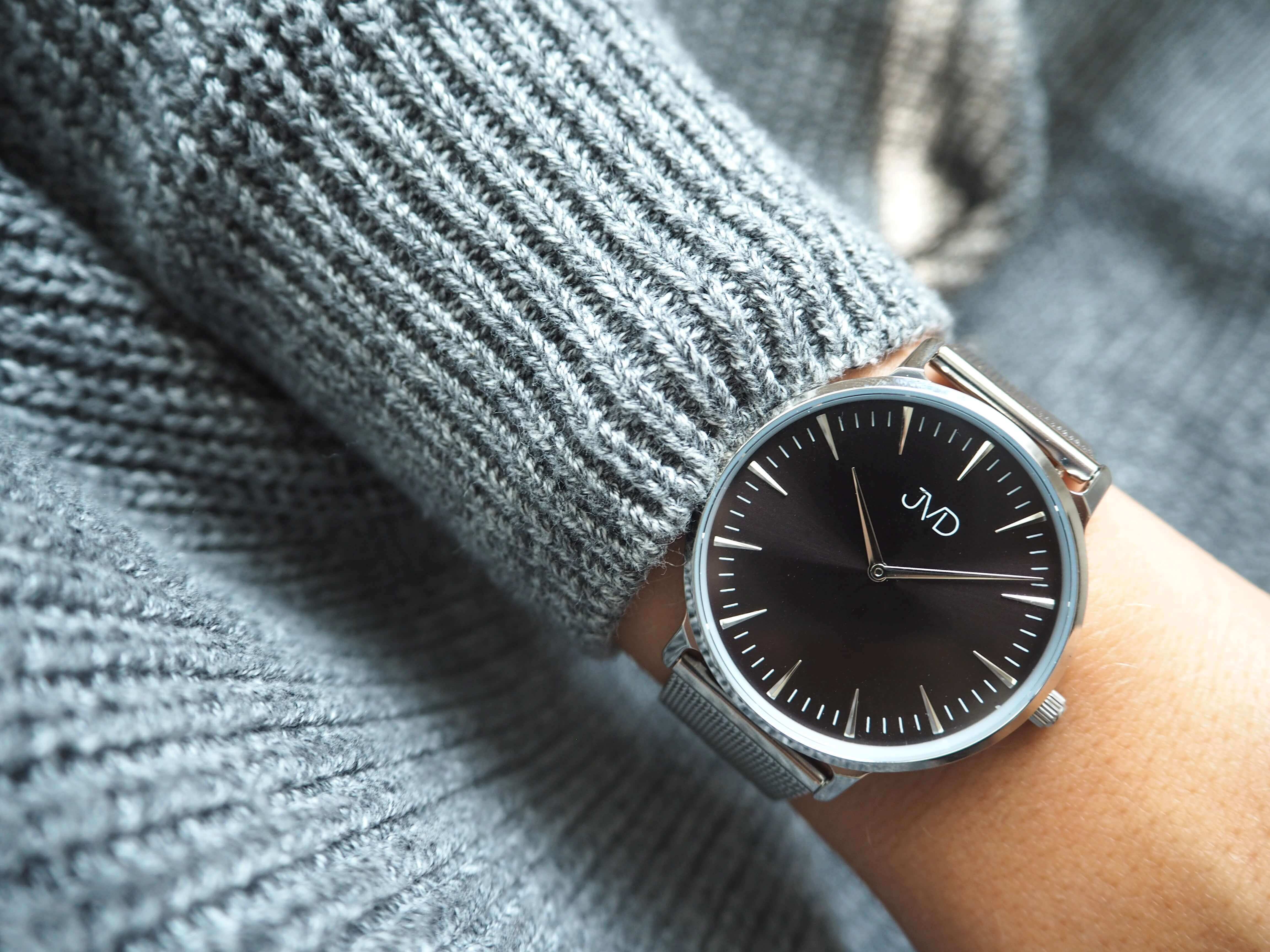  Luxusní dámské elegantní nerezové ocelové hodinky JVD J-TS11