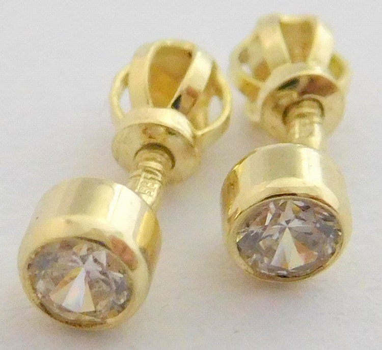 Klenoty Budín Zlaté pecičky se zirkony se zapínáním na šroubek 585/1,33gr HK2378