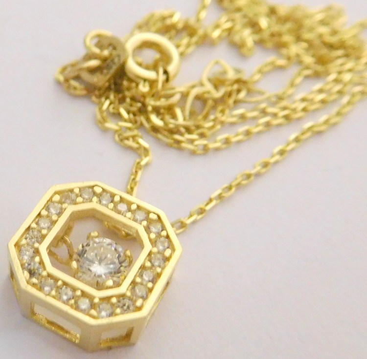 Klenoty Budín Zlatá souprava ze žlutého zlata s pohybujícím se kamínkem (přívěsek) 585/2,32gr 42-45cm HK4005