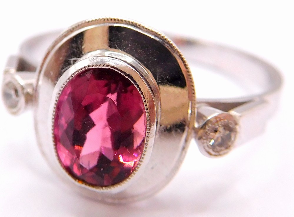 Klenoty Budín Diamantový prsten z bílého zlata s TURMALÍNEM (1,067ct) a přírodními DIAMANTY J-18630  SKLADEM