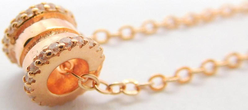 Klenoty Budín Dámský stříbrný růžový náhrdelník s pohyblivým přívěškem se zirkony 925/1000 42+5cm 031116800001