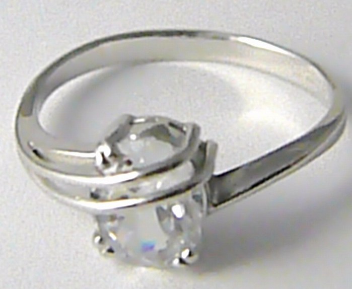 Klenoty Budín Mohutný zásnubní prsten s velkým zirkonem 585/2,57g vel.57 Z089