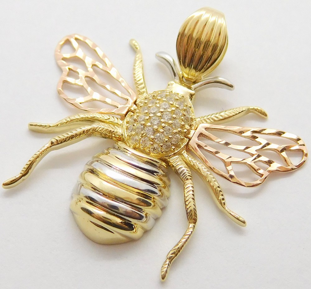 Klenoty Budín Mohutný zlatý přívěsek - včelka ze tří barev zlata 585/2,96gr HK3110