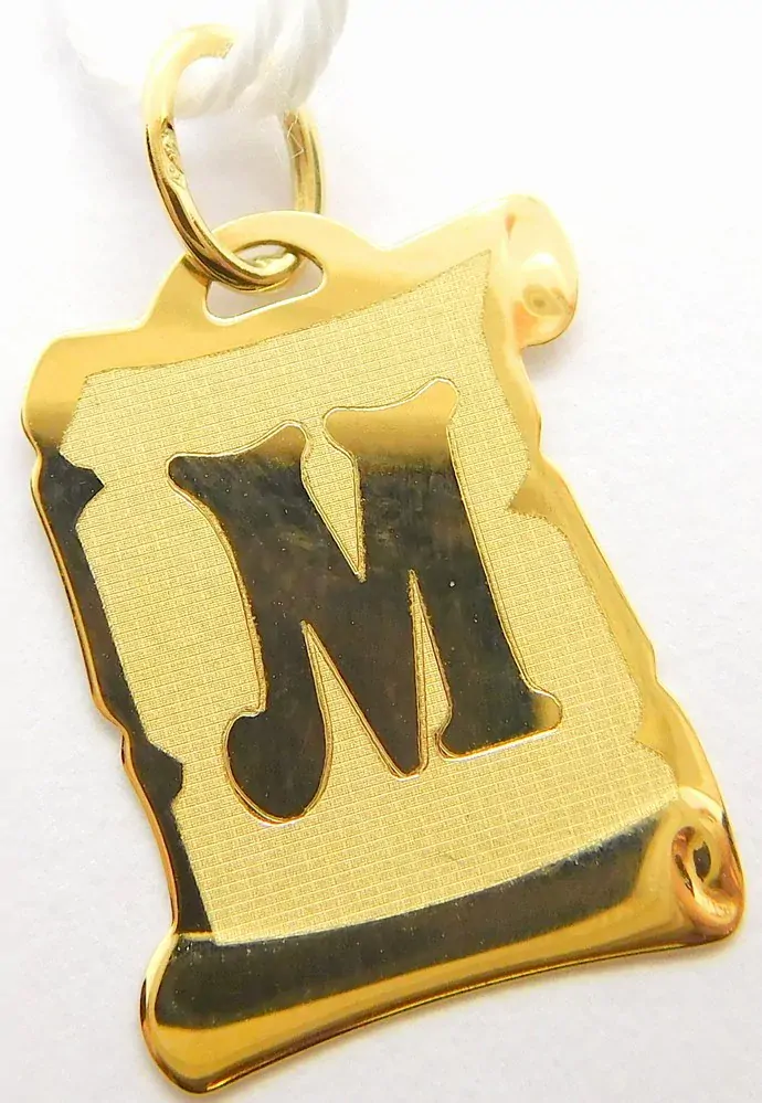 Klenoty Budín Zlatý přívěsek na pergamenu s gravírováním - písmenko M 585/0,48gr GUPYN-85221