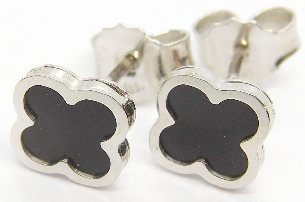 Klenoty Budín Dámské zlaté náušnice z bílého zlata s černým smaltem čtyřlístek 585/1,33gr H225